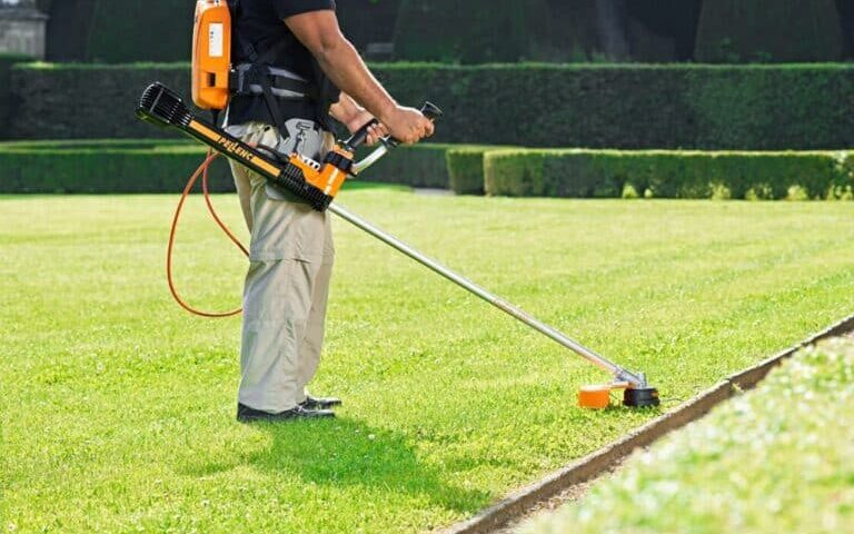 detuinmachine.nl - Wat is het verschil tussen een trimmer en een bosmaaier?