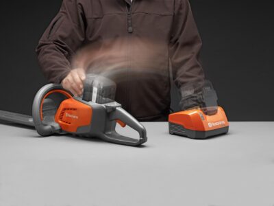 Husqvarna  QC330 lader