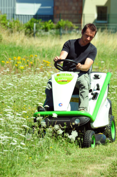 Etesia MKM BAHIA Benzine Zitmaaier + 85 cm maaidek