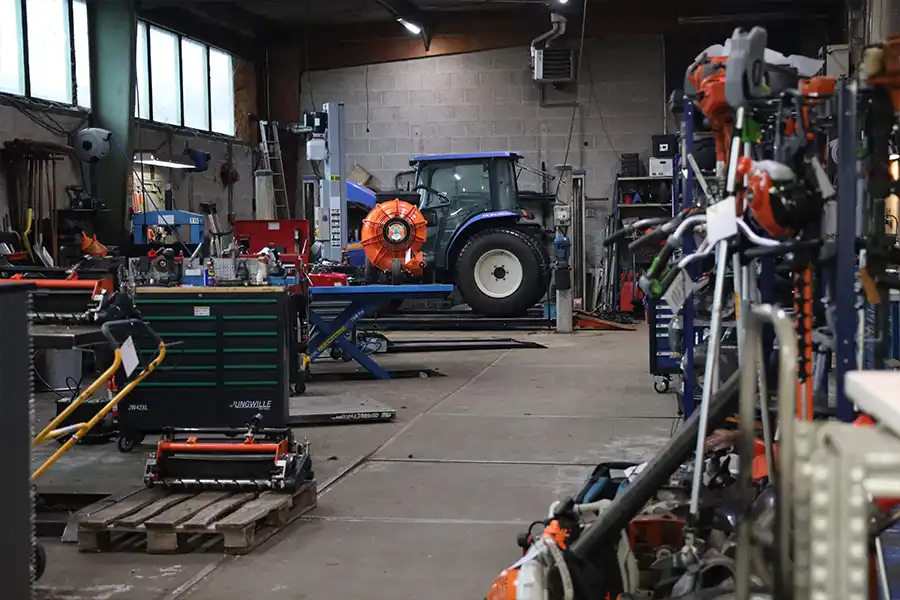 Werkplaats DeTuinmachine achter de schermen: advies, montage en service